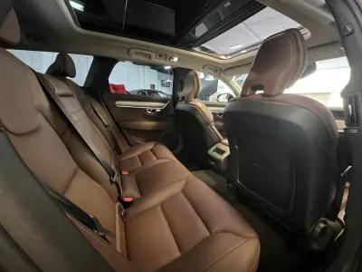 Volvo V90 2018 - 27490 EUR, 160000 km - AUTO.MOTO.pt - 160000km - foto 19 de 53