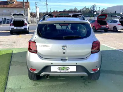 Dacia Sandero 2020 - 11800 EUR, 172967 km - AUTO.MOTO.pt - 172967km - foto 4 de 14