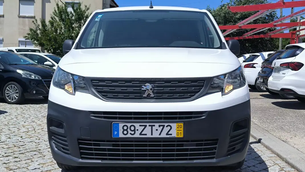 Peugeot 2020 - 13950 EUR, 107308 km - AUTO.MOTO.pt - 107308km - foto 2 de 8