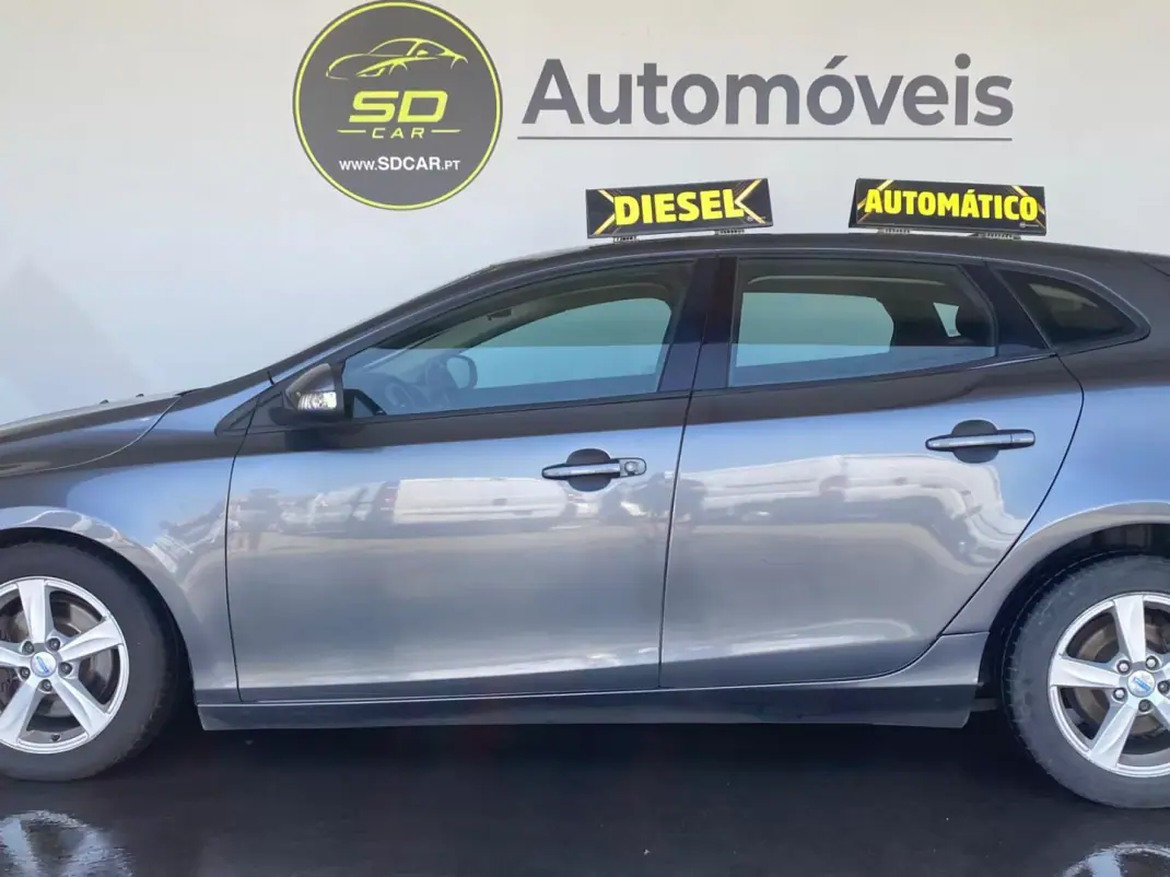 Volvo V40 2014 - 9250 EUR, 199000 km - AUTO.MOTO.pt - 199000km - foto 2 de 6