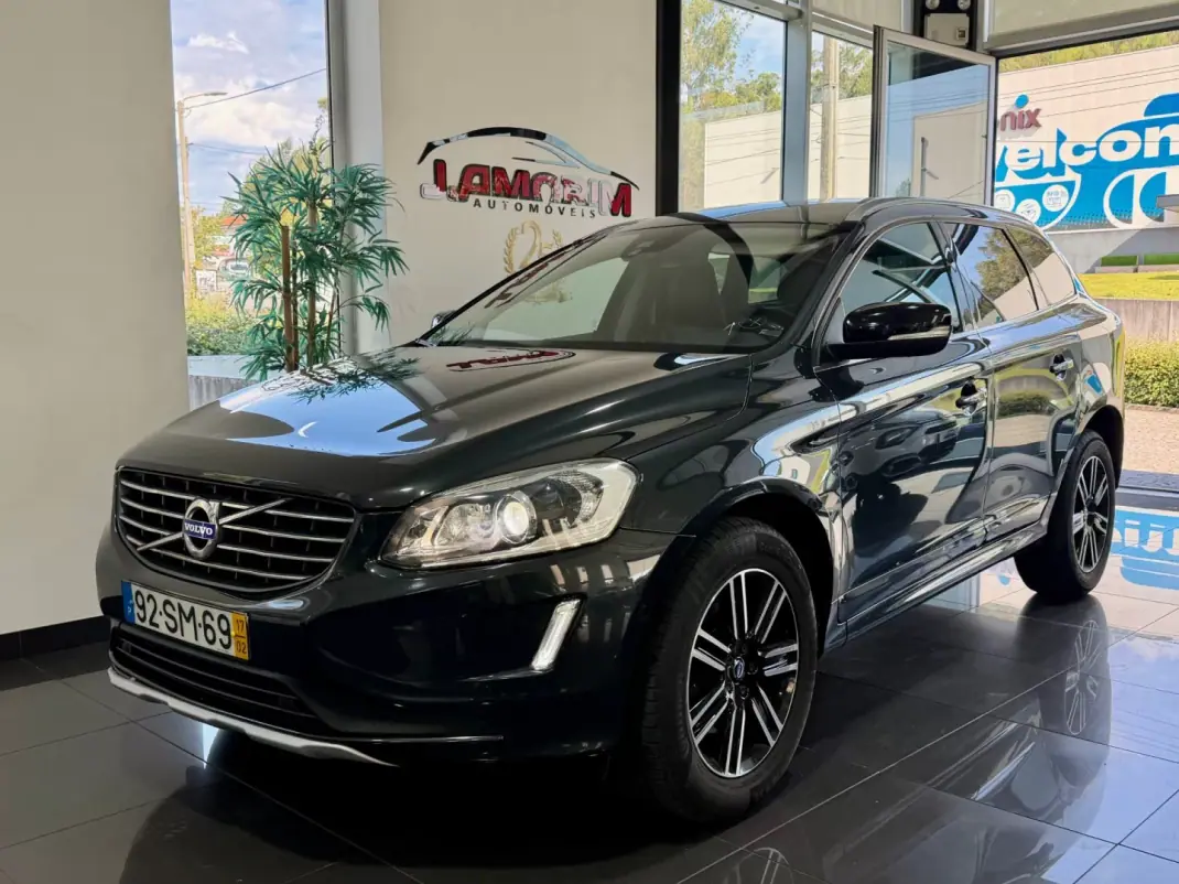 Volvo XC 60 2017 - 21499 EUR, 132121 km - AUTO.MOTO.pt - 132121km - foto 1 de 28