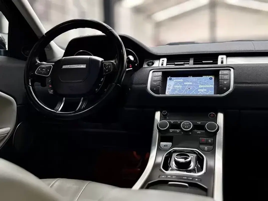 Land Rover Range Rover Evoque 2018 - 22850 EUR, 102825 km - AUTO.MOTO.pt - 102825km - foto 22 de 31