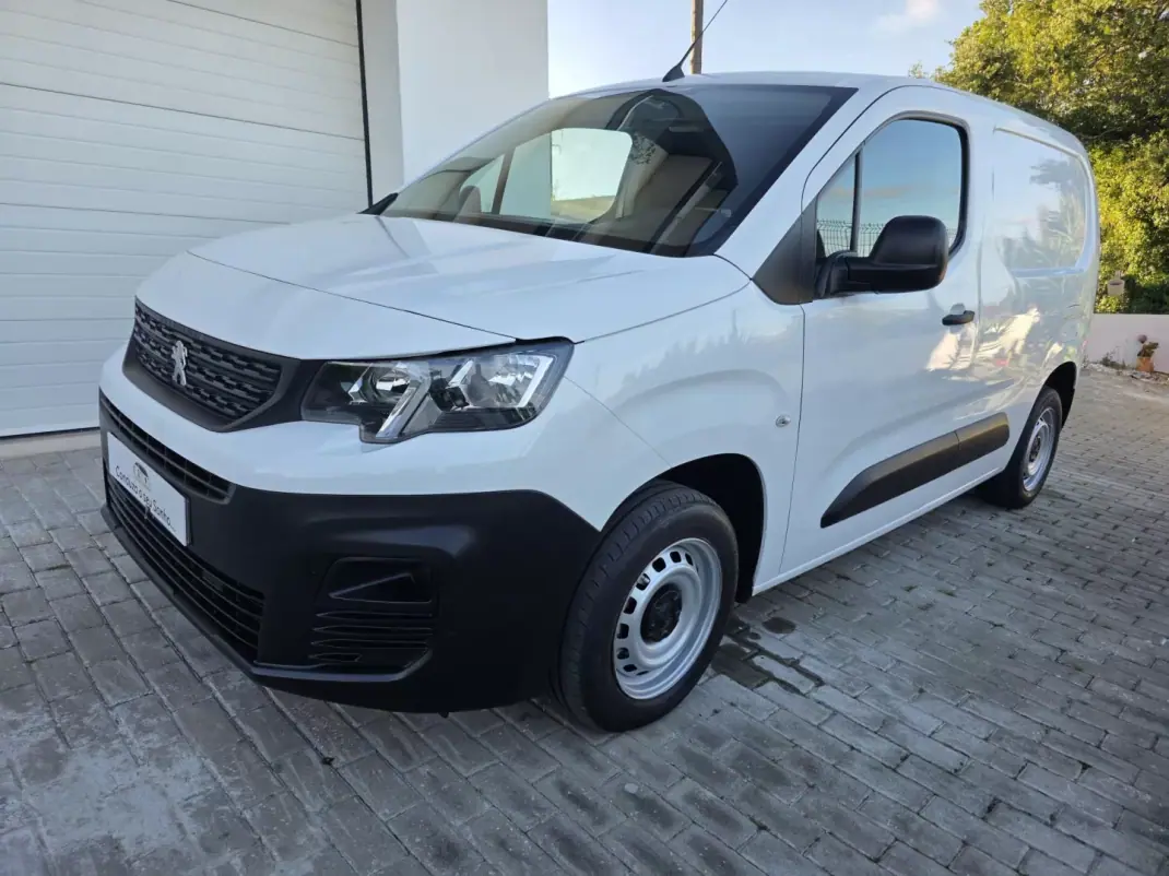 Peugeot Partner 2019 - 14900 EUR, 73560 km - AUTO.MOTO.pt - 73560km - foto 12 de 52