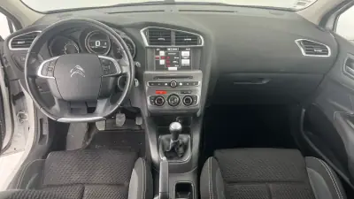 Citroën C4 2017 - 9999 EUR, 149121 km - AUTO.MOTO.pt - 149121km - foto 8 de 14