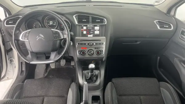 Citroën C4 2017 - 9999 EUR, 149121 km - AUTO.MOTO.pt - 149121km - foto 8 de 14