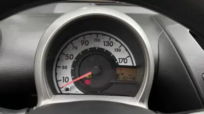 Citroën C1 2014 - 5750 EUR, 102021 km - AUTO.MOTO.pt - 102021km - foto 8 de 14