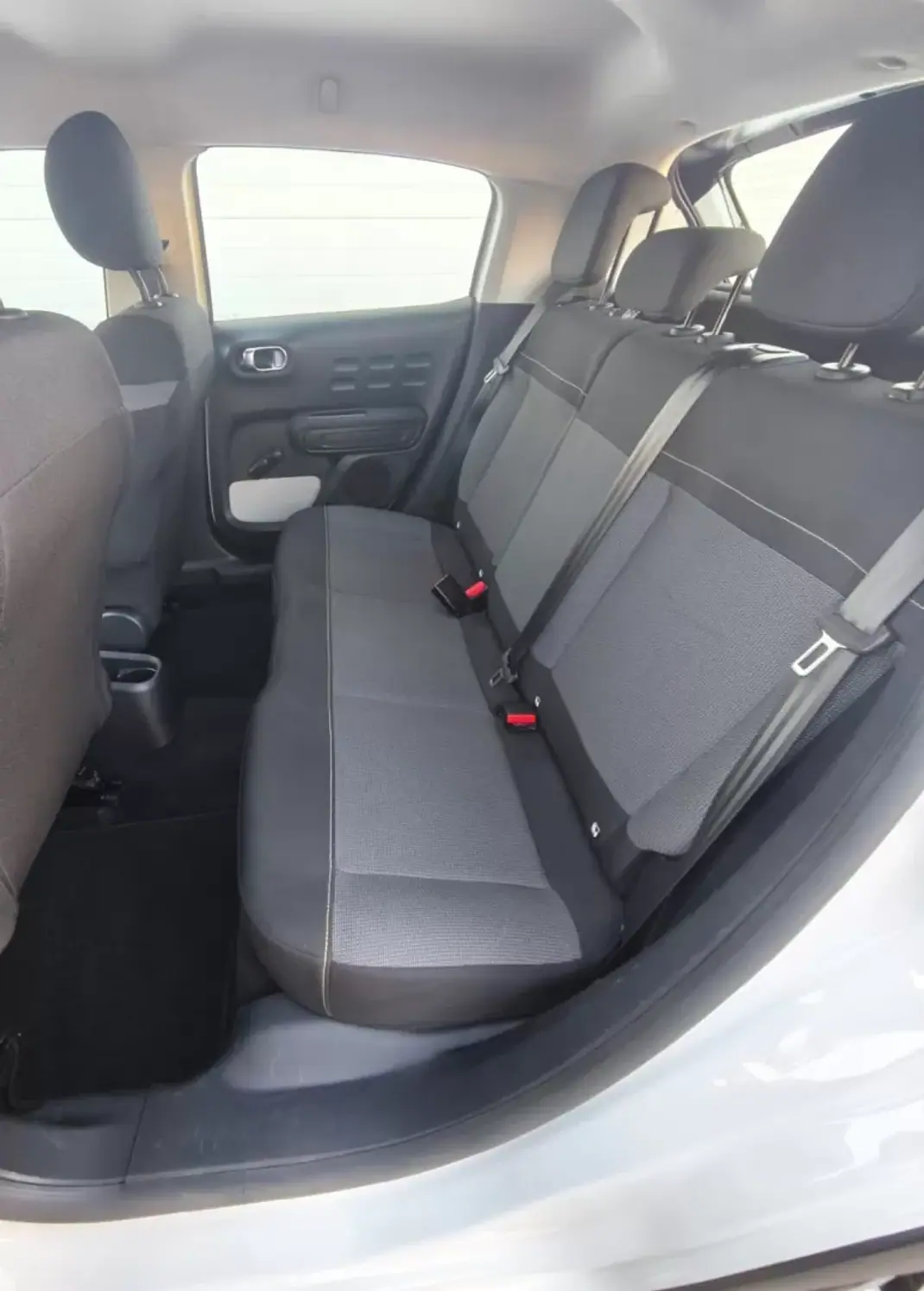 Citroën C3 2021 - 13700 EUR, 69000 km - AUTO.MOTO.pt - 69000km - foto 6 de 11