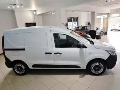Renault 2022 - 13990 EUR, 66000 km - AUTO.MOTO.pt - 66000km - foto 7 de 21