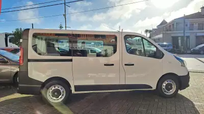 Renault Trafic Combi 1.6 DCI L1 H1 - 9 Lugares 2017 - 21900 EUR, 241154 km - AUTO.MOTO.pt - 241154km - foto 6 de 20