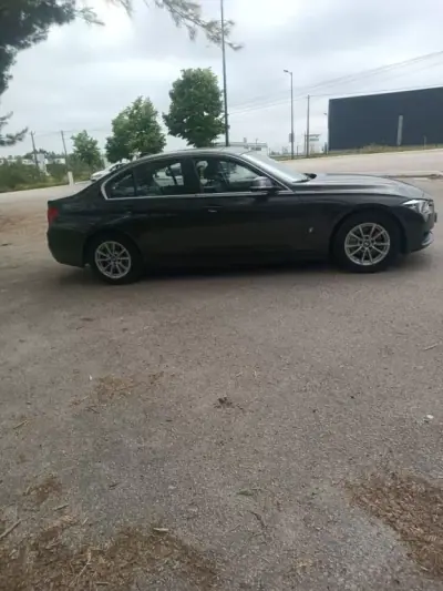 BMW 330e 2017 - 17950 EUR, 159000 km - AUTO.MOTO.pt - 159000km - foto 4 de 14