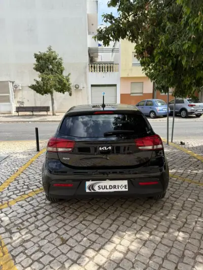 Kia Rio 2021 - 17250 EUR, 35000 km - AUTO.MOTO.pt - 35000km - foto 6 de 11