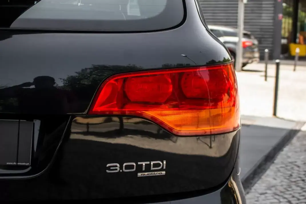Audi Q7 2007 - 13790 EUR, 328646 km - 328646km - foto 36 de 38
