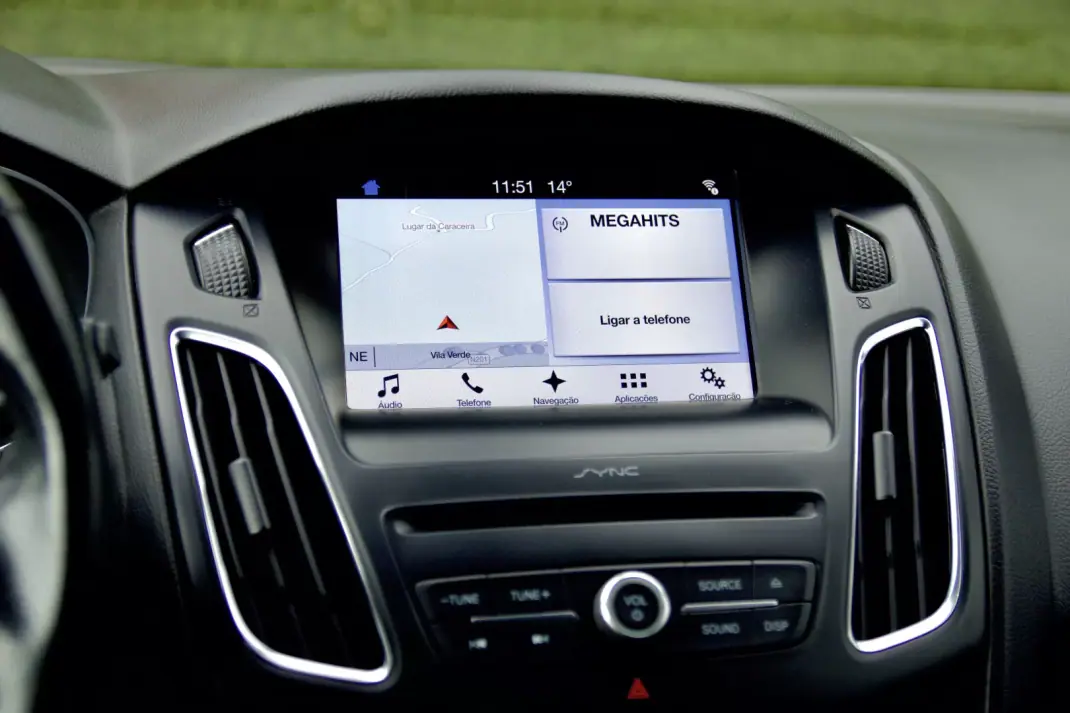 Ford Focus 2018 - 14990 EUR, 104000 km - AUTO.MOTO.pt - 104000km - foto 16 de 29