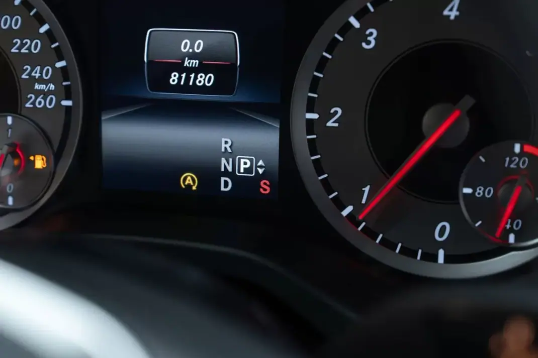 Mercedes-Benz A 180 2015 - 16950 EUR, 81000 km - AUTO.MOTO.pt - 81000km - foto 31 de 36