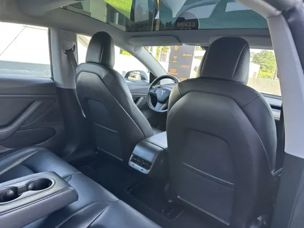 Tesla Model 3 2019 - 19900 EUR, 270000 km - AUTO.MOTO.pt - 270000km - foto 47 de 53