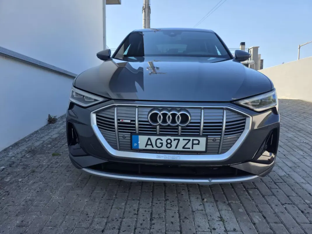 Audi e-tron 2021 - 32900 EUR, 120000 km - 120000km - foto 10 de 51