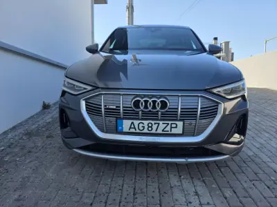Audi e-tron 2021 - 32900 EUR, 120000 km - 120000km - foto 10 de 51
