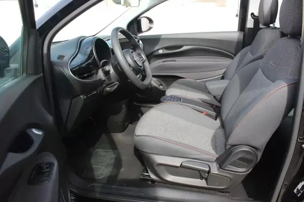 Fiat 500e C 2022 - 19980 EUR, 10413 km - AUTO.MOTO.pt - 10413km - foto 20 de 39