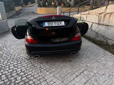 Mercedes-Benz SLK 250 2012 - 25000 EUR, 140000 km - AUTO.MOTO.pt - 140000km - foto 18 de 19