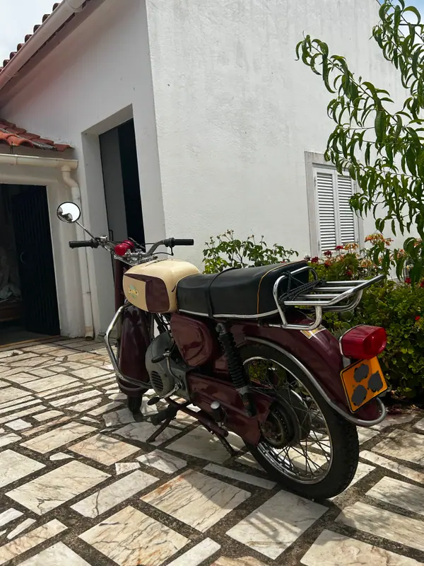 Zero DS 1972 - 1500 EUR, 3759 km - AUTO.MOTO.pt - 3759km - foto 2 de 4