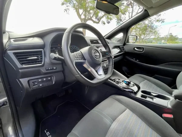 Nissan Leaf 2022 - 24280 EUR, 11090 km - AUTO.MOTO.pt - 11090km - foto 20 de 38