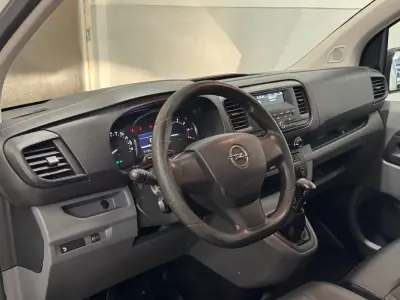 Opel COMBO 2020 - 15500 EUR, 150000 km - AUTO.MOTO.pt - 150000km - foto 6 de 16