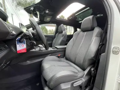 Peugeot 3008 2018 - 21990 EUR, 130000 km - AUTO.MOTO.pt - 130000km - foto 7 de 13
