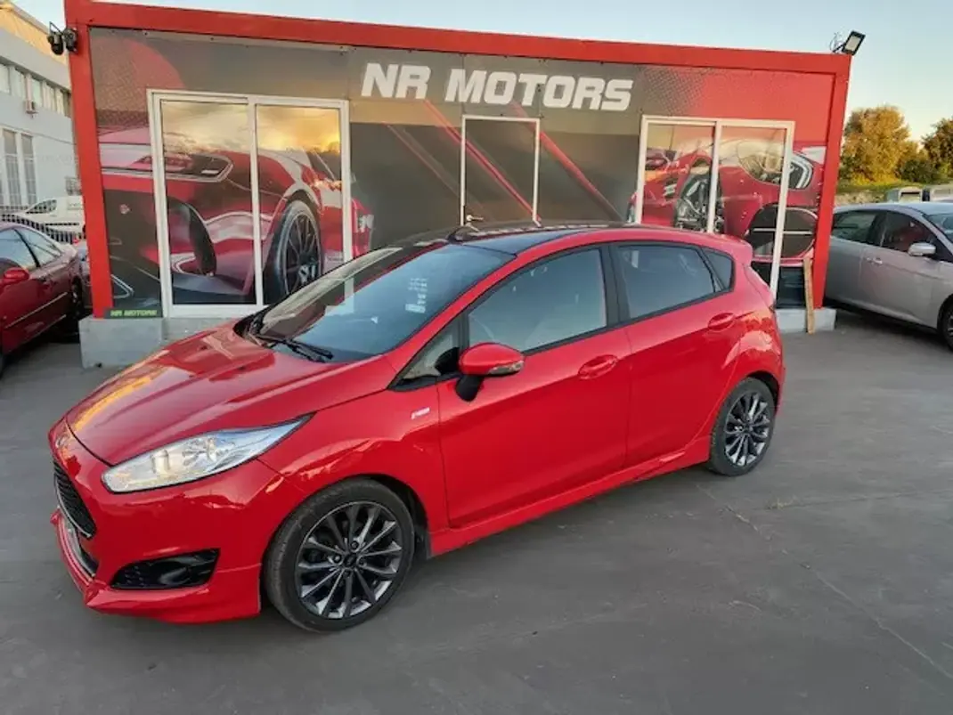 Ford Fiesta 2017 - 9990 EUR, 98500 km - AUTO.MOTO.pt - 98500km - foto 2 de 17