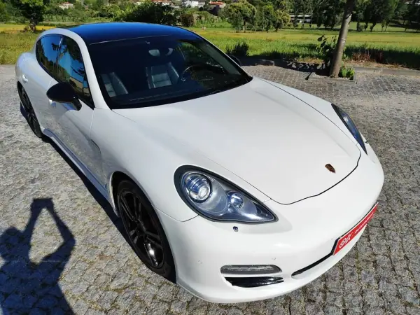 Porsche Panamera 2012 - 32250 EUR, 206000 km - AUTO.MOTO.pt - 206000km - foto 2 de 40