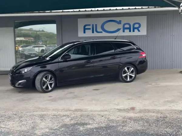 Peugeot 308 SW 2016 - 12800 EUR, 164230 km - AUTO.MOTO.pt - 164230km - foto 6 de 13