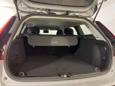 Volvo V60 2025 - 43500 EUR, 1900 km - AUTO.MOTO.pt - 1900km - foto 33 de 35