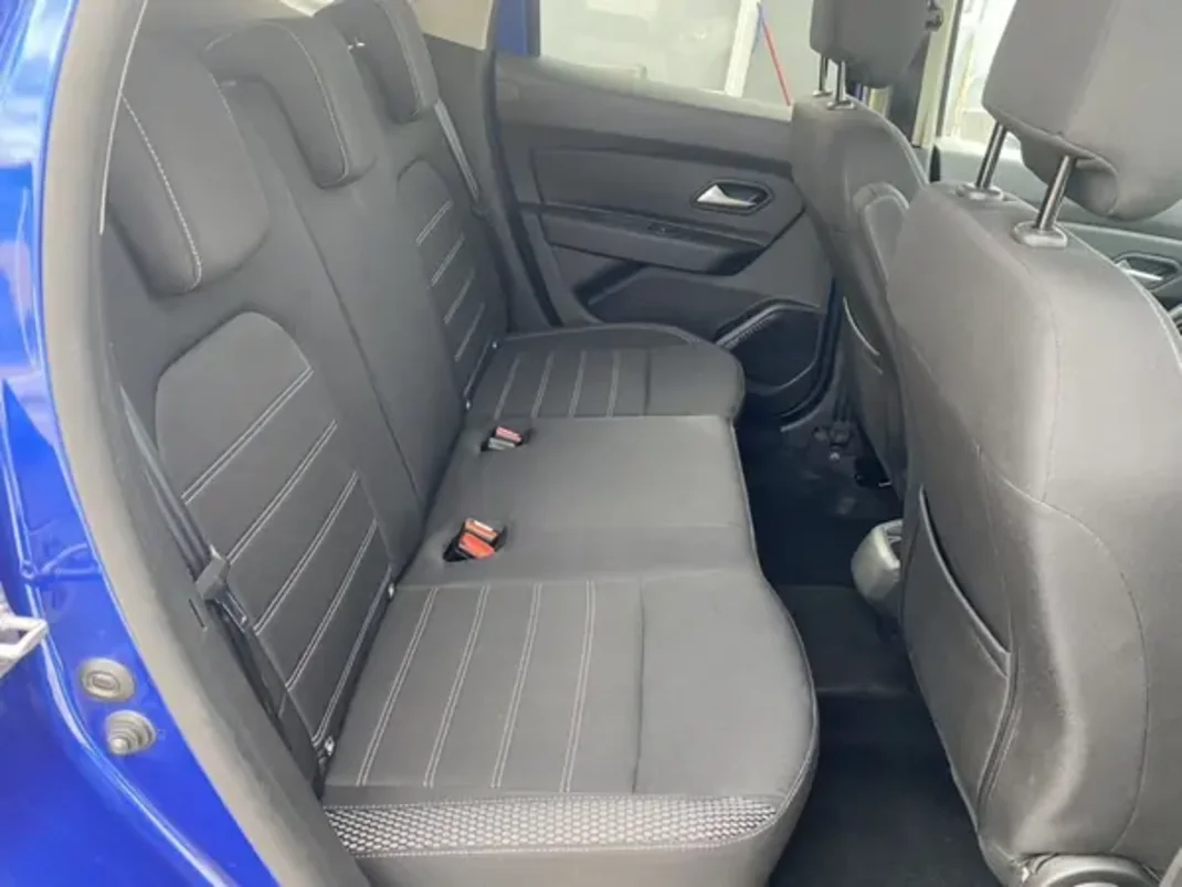 Dacia Duster 2020 - 21500 EUR, 100000 km - AUTO.MOTO.pt - 100000km - foto 23 de 27