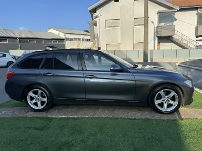 BMW 318 2014 - 12900 EUR, 178000 km - AUTO.MOTO.pt - 178000km - foto 16 de 65
