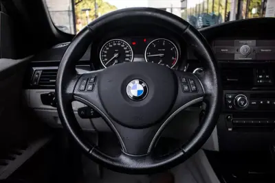 BMW 320 2008 - 15900 EUR, 111378 km - AUTO.MOTO.pt - 111378km - foto 16 de 40