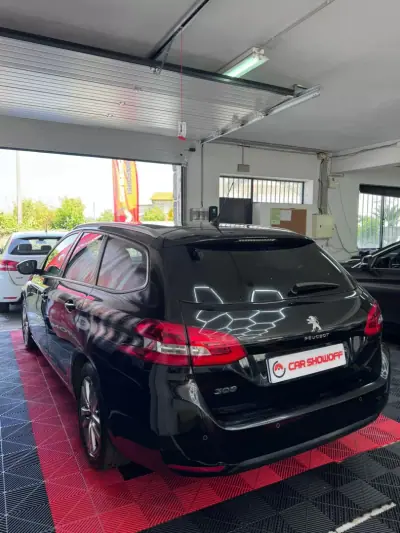 Peugeot 308 SW 2018 - 10900 EUR, 165000 km - AUTO.MOTO.pt - 165000km - foto 5 de 14