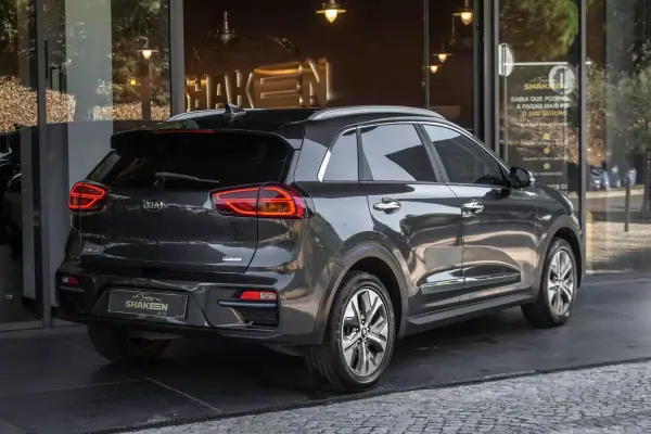 Kia e-Niro 2022 — photo 3 of 36