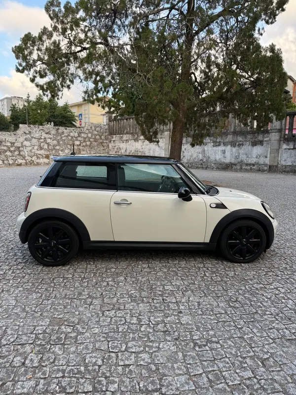 MINI Cooper 2008 - 5990 EUR, 235000 km - AUTO.MOTO.pt - 235000km - foto 4 de 13