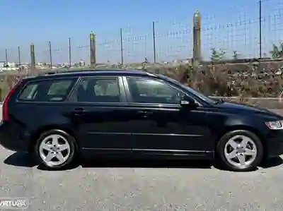Volvo V50 2010 - 4700 EUR, 280000 km - 280000km - foto 3 de 15