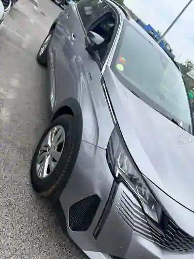 Peugeot 5008 2023 - 19500 EUR, 185000 km - AUTO.MOTO.pt - 185000km - foto 3 de 6