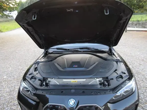 BMW i4 2022 - 49990 EUR, 67000 km - AUTO.MOTO.pt - 67000km - foto 25 de 59
