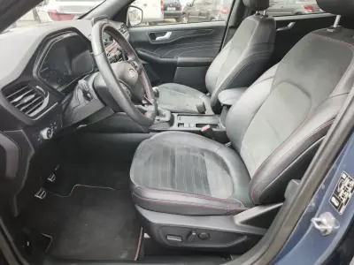 Ford Kuga 2023 - 22900 EUR, 61090 km - AUTO.MOTO.pt - 61090km - foto 7 de 23