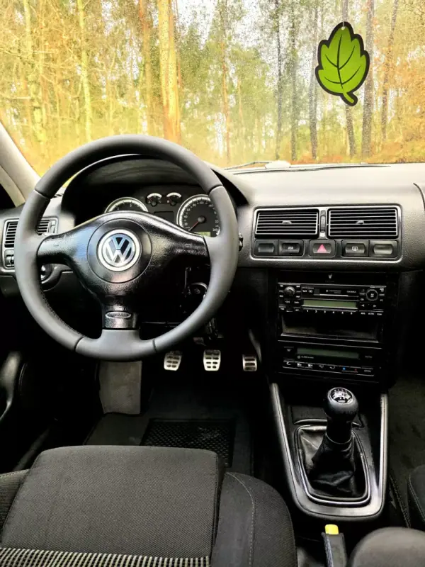 Volkswagen Golf 2001 - 4990 EUR, 358400 km - AUTO.MOTO.pt - 358400km - foto 15 de 23