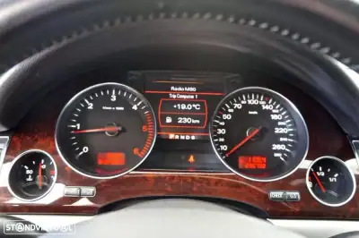Audi A8 2006 - 16000 EUR, 236702 km - AUTO.MOTO.pt - 236702km - foto 7 de 21