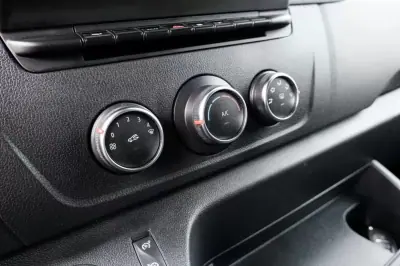 Renault MASTER 2.2DCI CAIXA ABERTA 2023 - 22750 EUR, 166000 km - AUTO.MOTO.pt - 166000km - foto 7 de 20