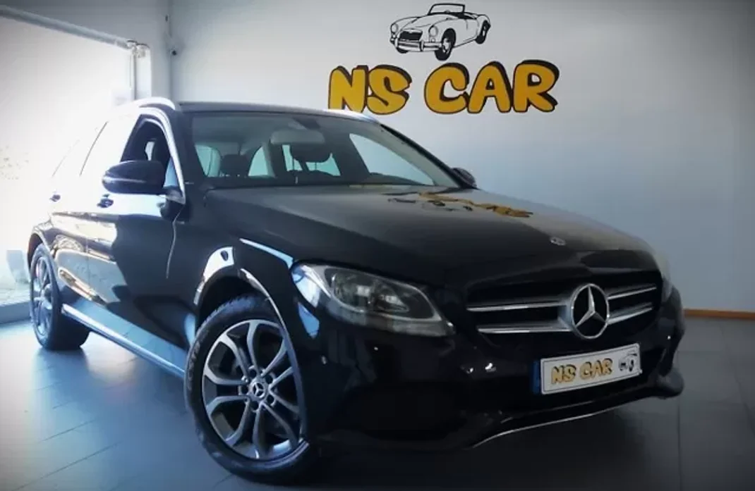 Mercedes-Benz C 180 2017 - 16750 EUR, 185081 km - AUTO.MOTO.pt - 185081km - foto 2 de 9