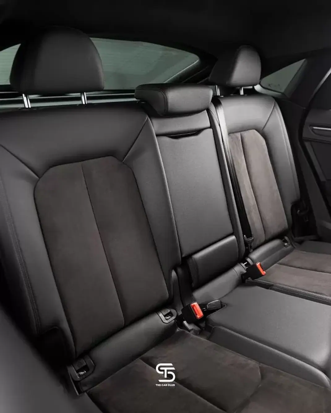 Audi RS Q3 Sportback 2021 - 62950 EUR, 80000 km - AUTO.MOTO.pt - 80000km - foto 9 de 24