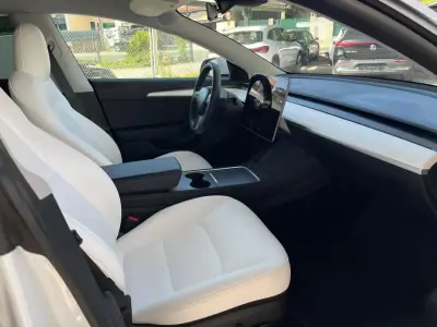Tesla Model 3 2023 - 28990 EUR, 65000 km - AUTO.MOTO.pt - 65000km - foto 13 de 20