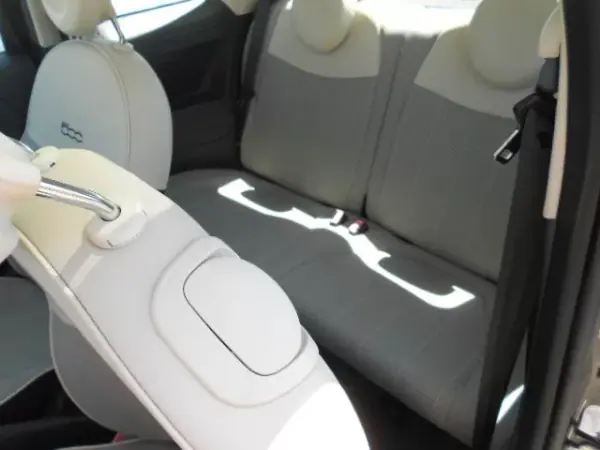 Fiat 500 2014 - 8900 EUR, 69784 km - AUTO.MOTO.pt - 69784km - foto 9 de 11