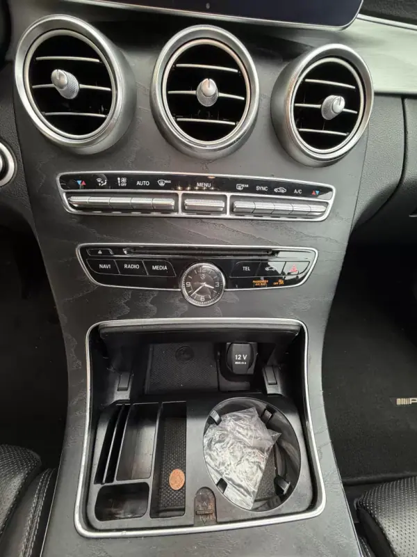 Mercedes-Benz C 220 2016 - 29900 EUR, 160000 km - AUTO.MOTO.pt - 160000km - foto 22 de 26