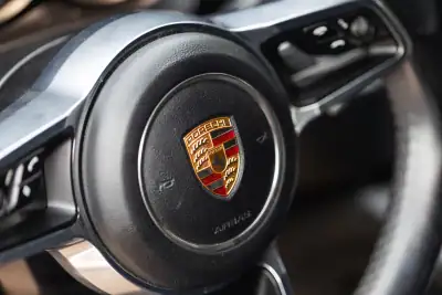 Porsche Macan 2015 - 43900 EUR, 152799 km - AUTO.MOTO.pt - 152799km - foto 20 de 27